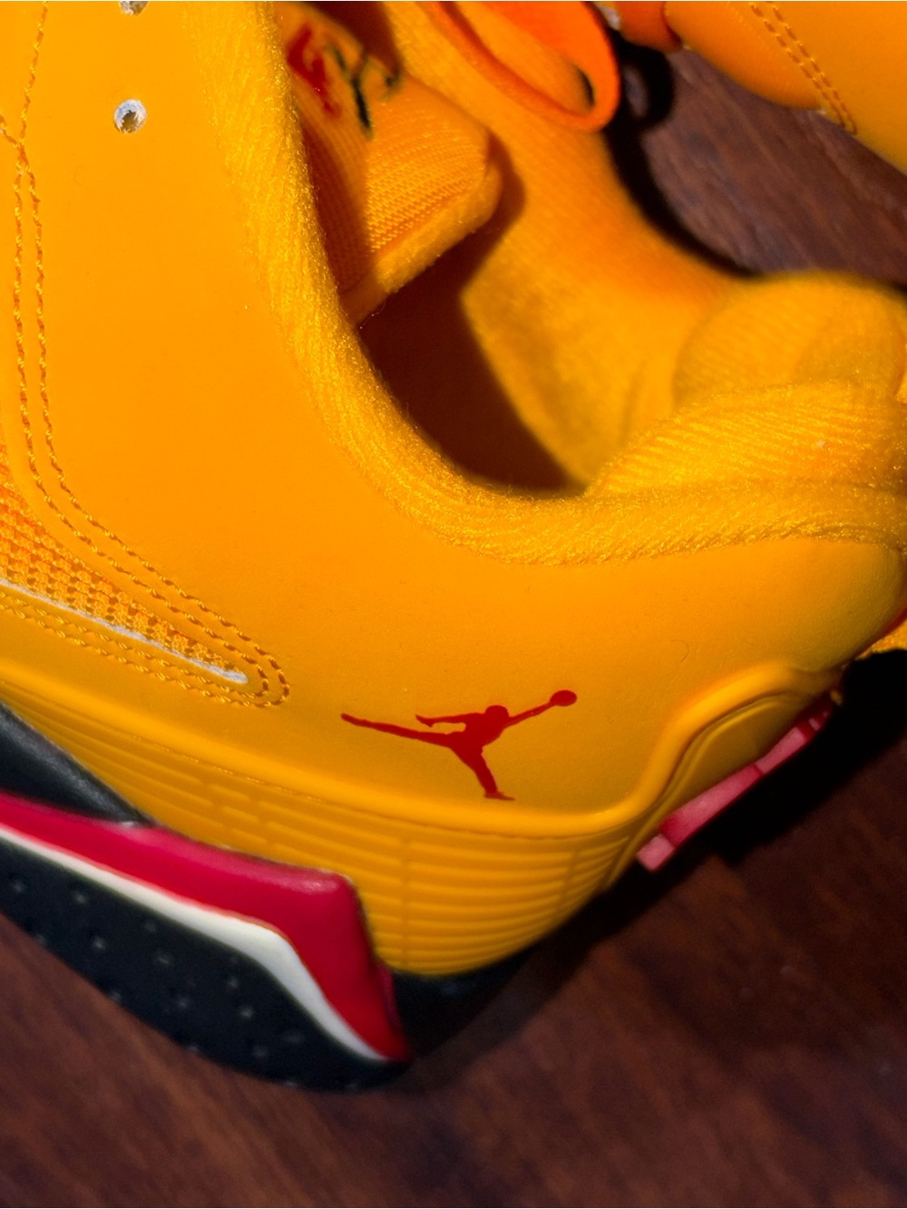 Jordan size 11 - Picture 3 of 13